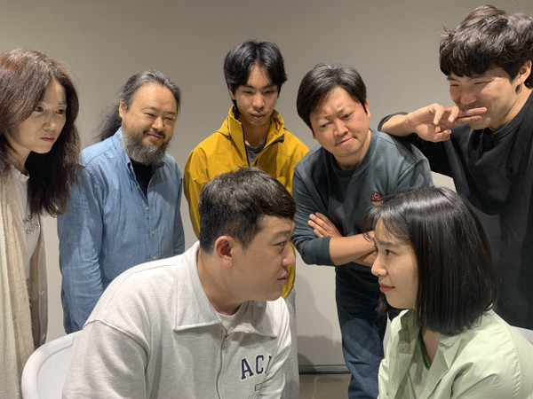 연극 ‘하이옌’ 공연 장면. (사진=같이 날자 제공)