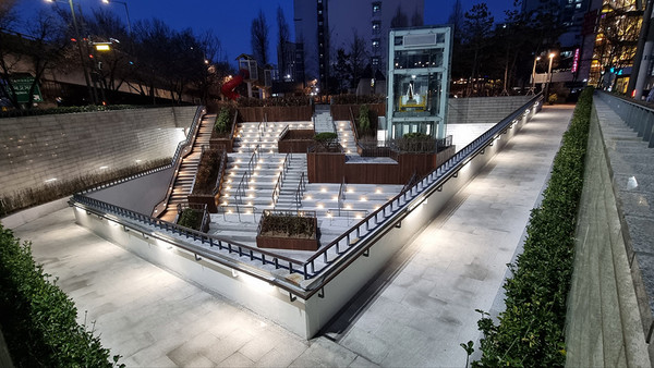 새롭게 조성된 마포종점 나들목 문화공간. (사진=서울시 제공)