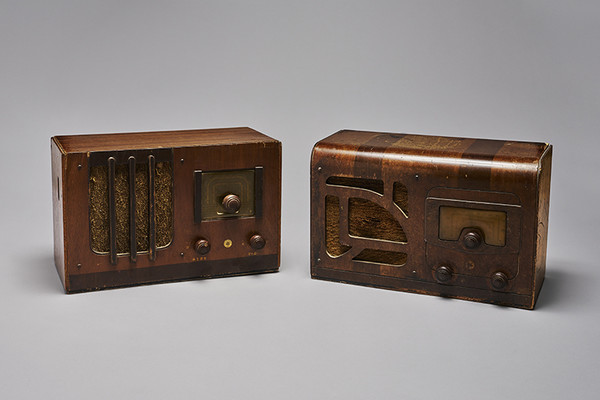 일제강점기 조선방송협회 진공관 라디오 보급형 2, 3호. (사진=서울시 제공)