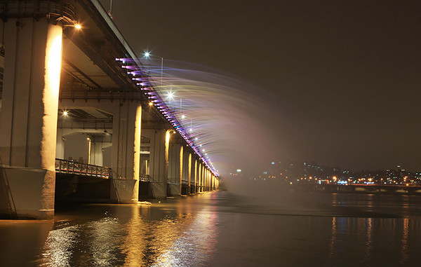 반포한강공원 달빛무지개분수 전경. (사진=서울시 제공)