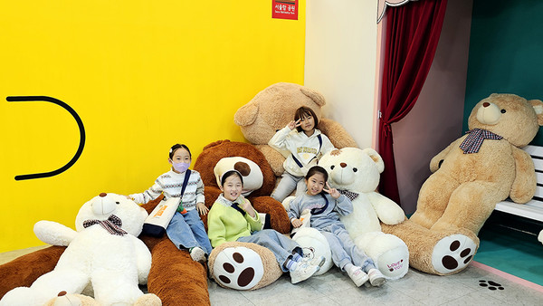 서울함공원 안내센터 1층 테디베어 전시관. (사진=서울시 제공)